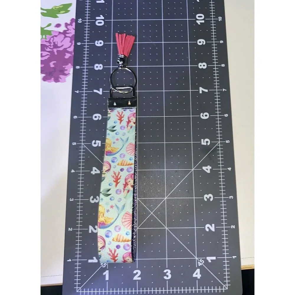 ☀️3/$9☀️ Mermaid and Seashell Printed Keychain Wristlet